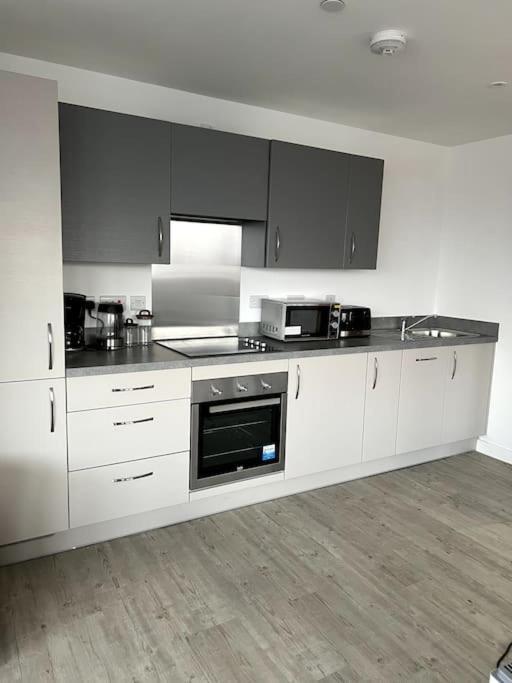 Luxurious City View Apartment In Salford Manchester Eksteriør bilde